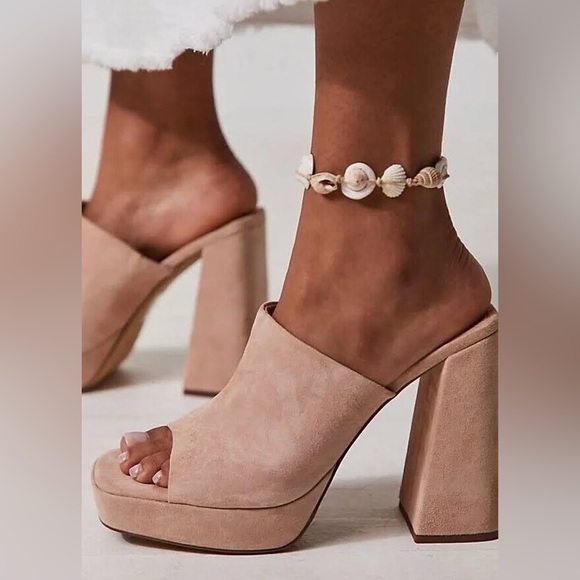 Free People Margo Pearl Sand Suede Mule Size 40 (US 9/9.5) - Picture 5 of 5
